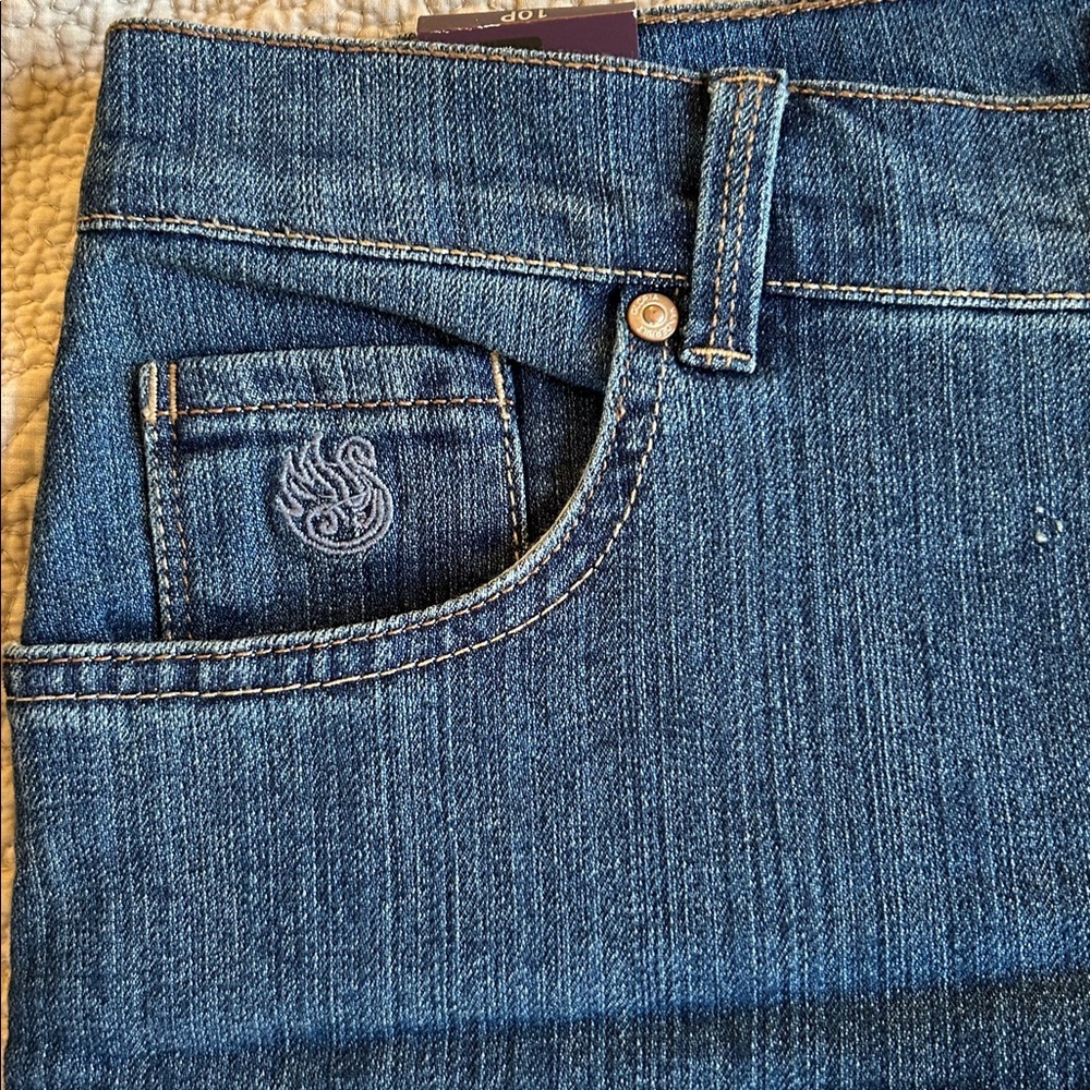 New Gloria Vanderbilt women’s Relaxed Blue Capri Jeans - Picture 5 of 5